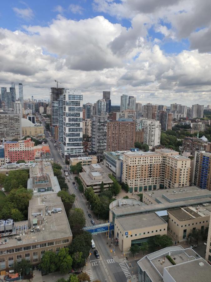 Toronto Metropolitan University-Daphne Cockwell Complex Residence Exterior foto